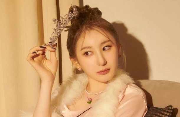 Two Song Reviews: ‘Knock’ and ‘I don’t wanna know’ by Lee&nbsp;Chaeyeon